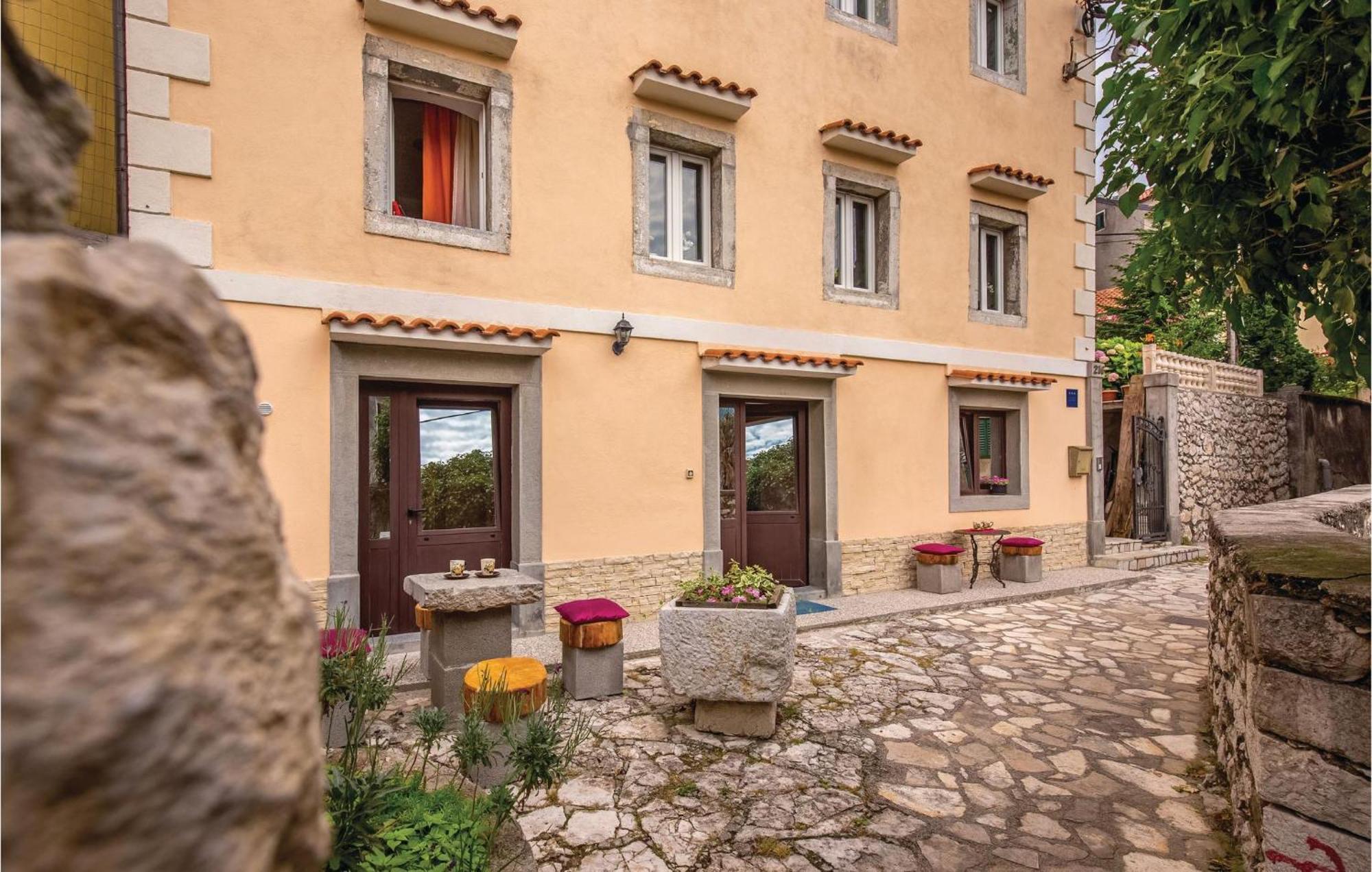 Stunning Apartment In Bakar With Kitchen エクステリア 写真